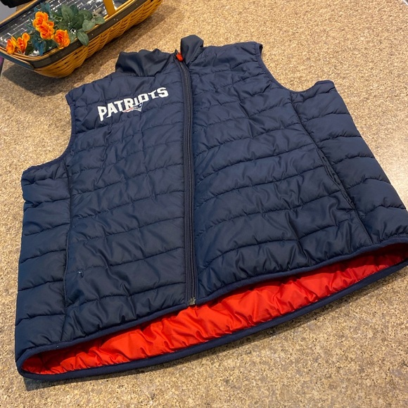 Nike NFL Team Apparel New England Patriots WITH FLAWS Reversible Puffy Vest XL - Picture 1 of 15